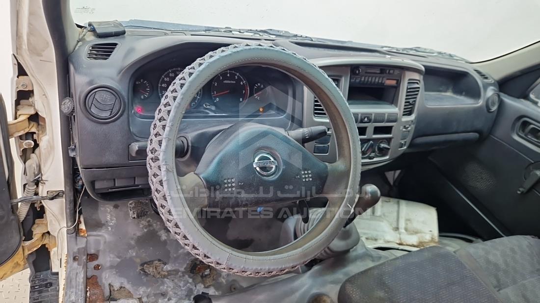 2010 Nissan Urvan — Steering & Mounted Controls — Photo 8