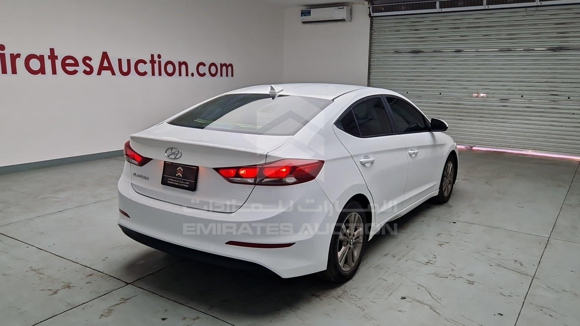 2017 HYUNDAI ELANTRA VIN: 5NPD84LF6HH058582