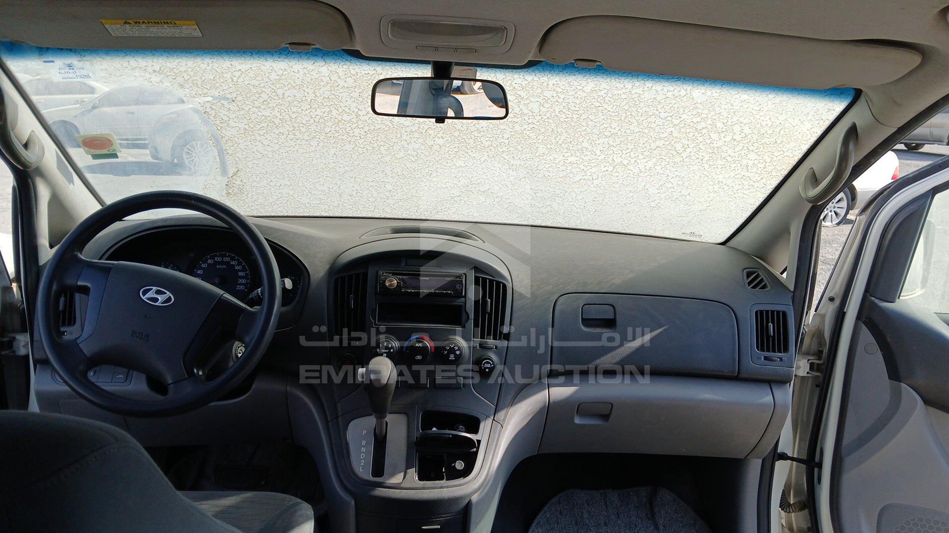 2014 HYUNDAI H1 VIN: KMHWG81RXEU558824