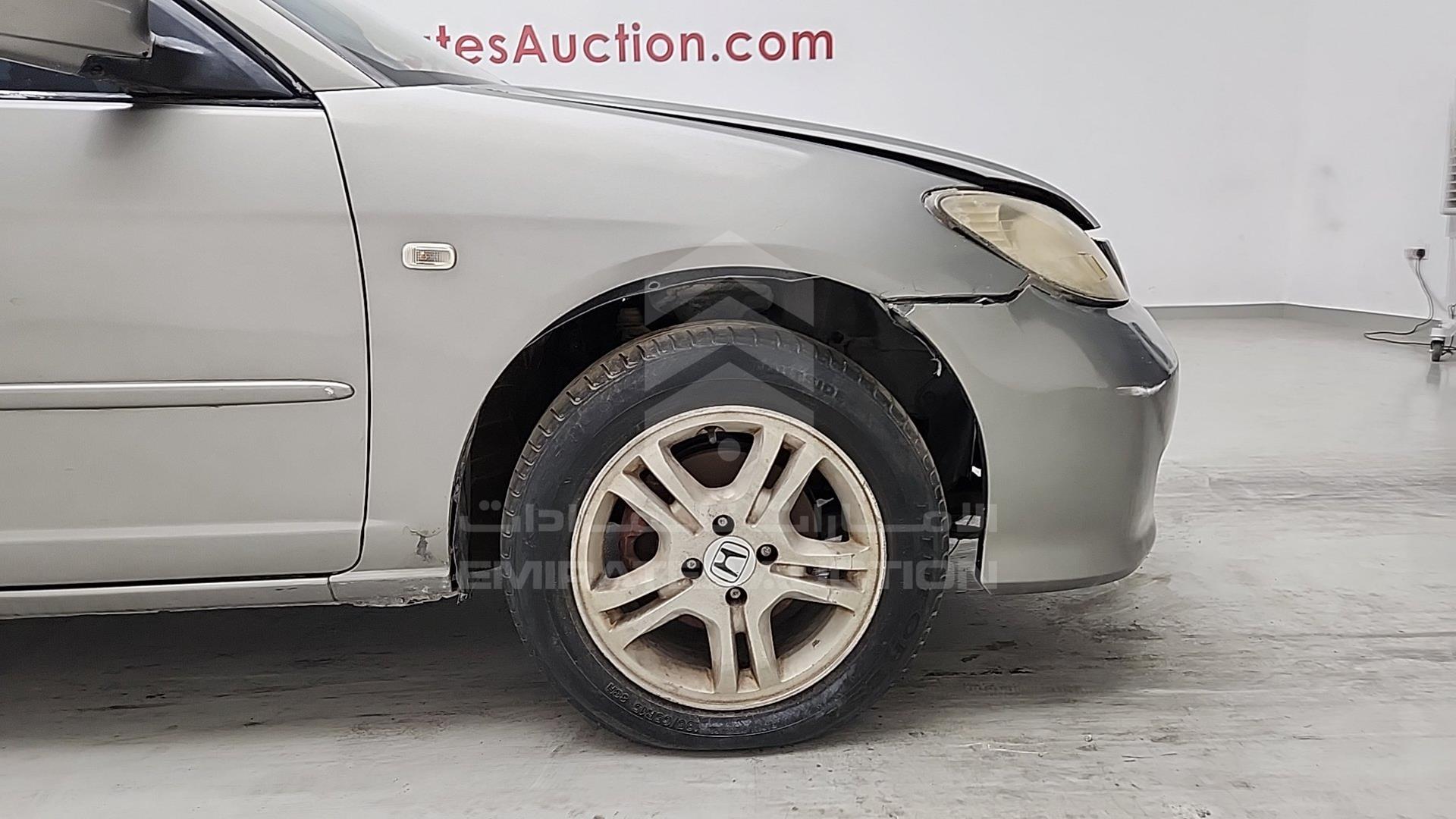 2004 HONDA CIVIC VIN: JHMES16614S401079
