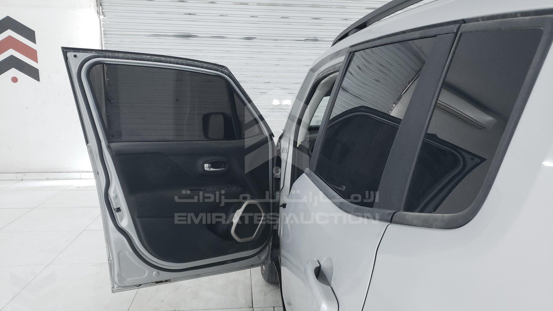 2015 JEEP RENEGADE VIN: ZACCJBBT7FPB29000