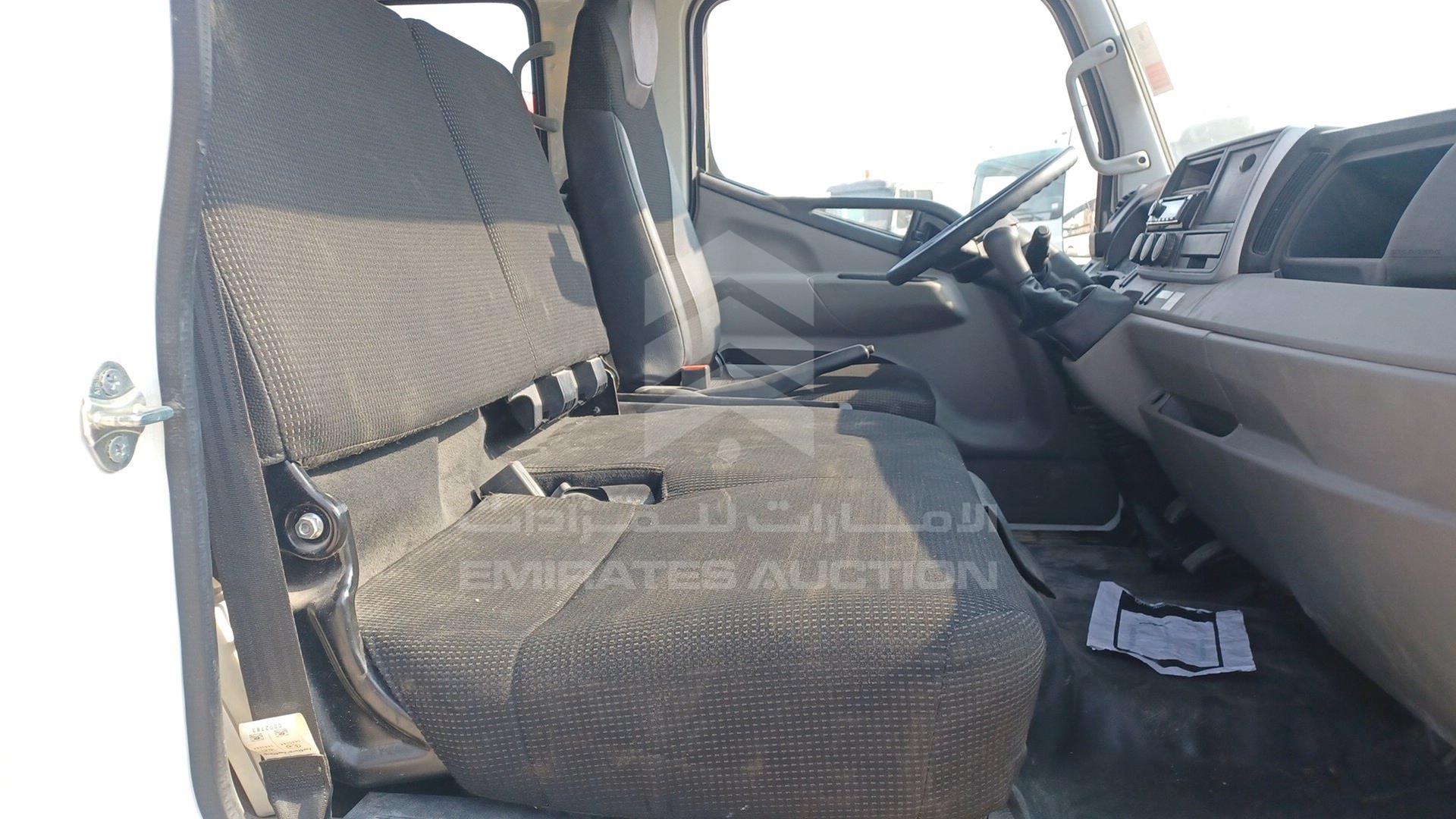 2022 MITSUBISHI CANTER VIN: JL6BDG6A2NK010070