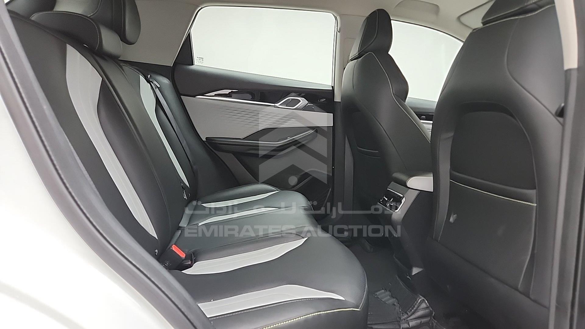 2024 GEELY COOLRAY VIN: LB3762KZ0RX505373