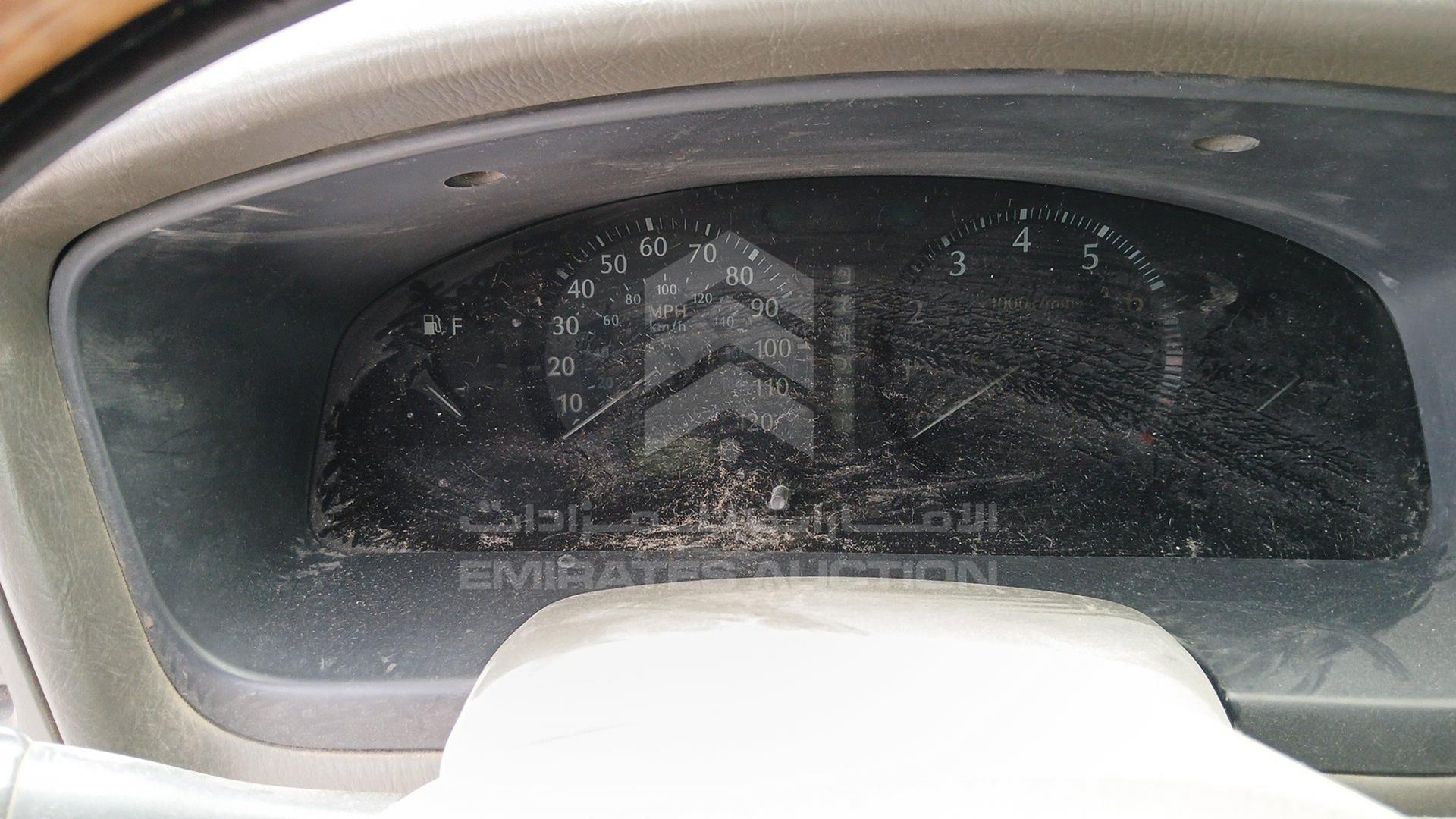 2001 INFINITI QX4 VIN: JNRDR09X71W204400