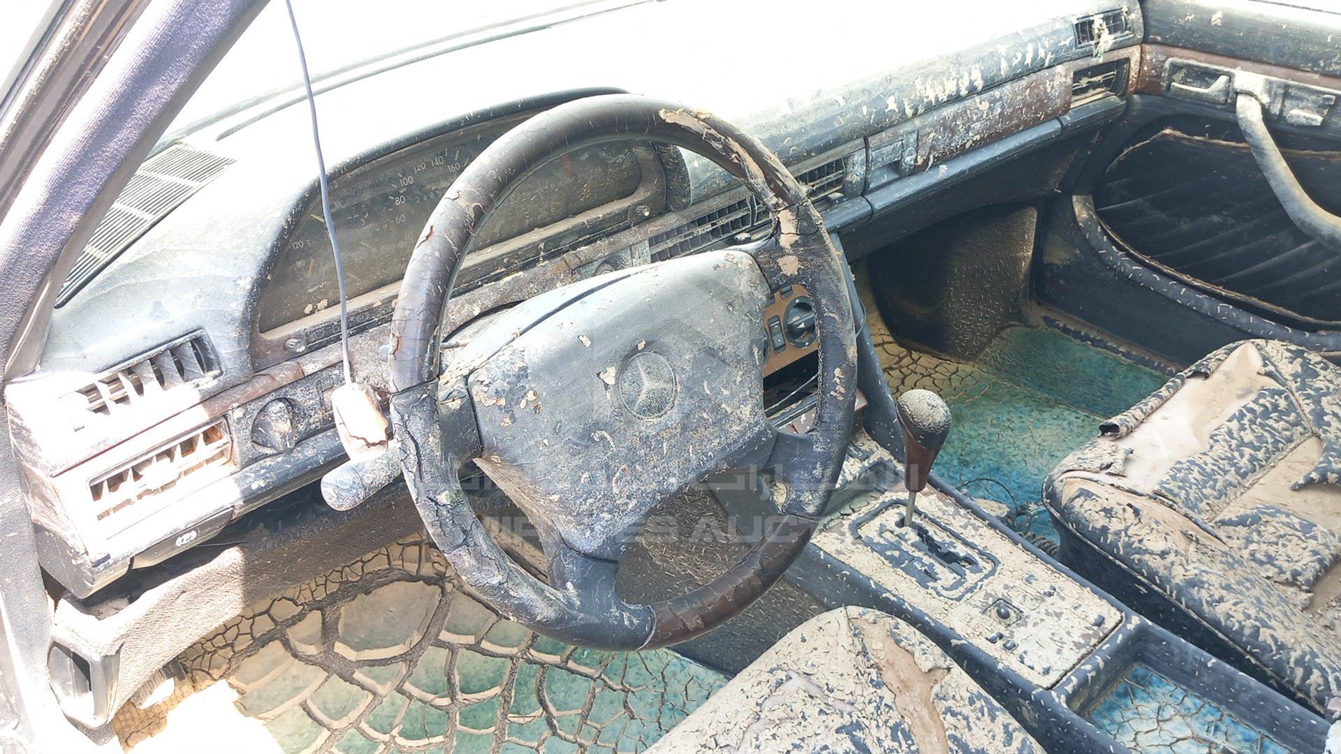 1990 MERCEDES --- VIN: WDB12603618545466