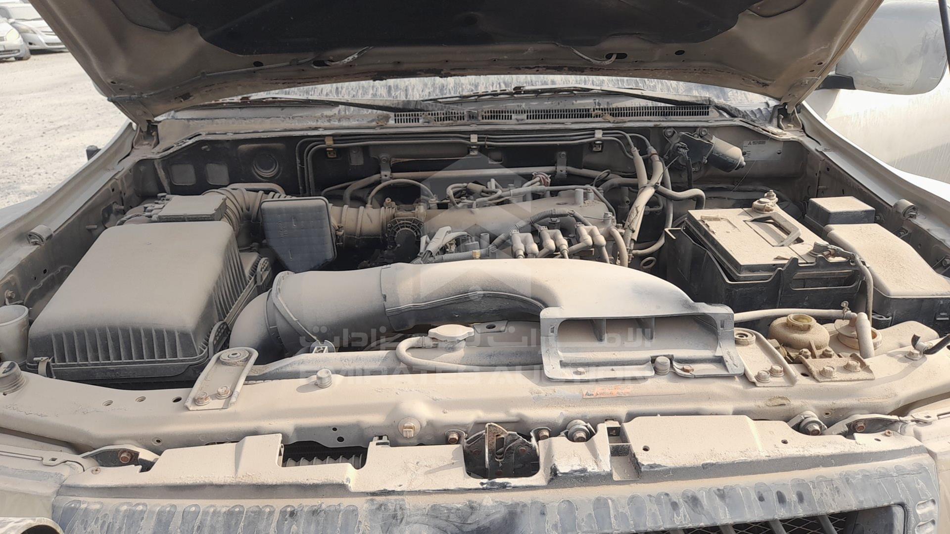 2006 MITSUBISHI PAJERO VIN: JMYLRV73W6J713853