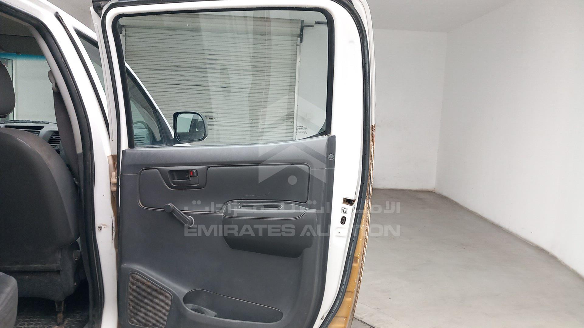 2013 TOYOTA HILUX VIN: MR0FX22G6D1360368
