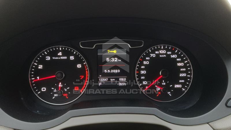 WA1DFAFS0FR001758 Auction: EmiratesAuction Lot: 409009 WA1DFAFS0FR001758 Audi Q3 2015 GREY Photo 20