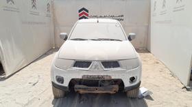2009 Mitsubishi Pajero — Full Front View — Photo 1 — Thumbnail