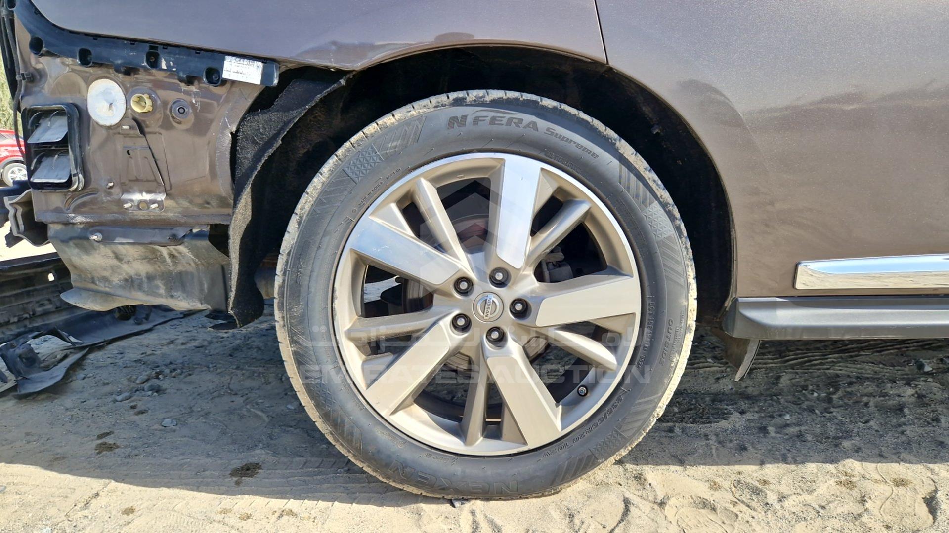 2015 NISSAN PATHFINDER VIN: 5N1AR2M58FC649561