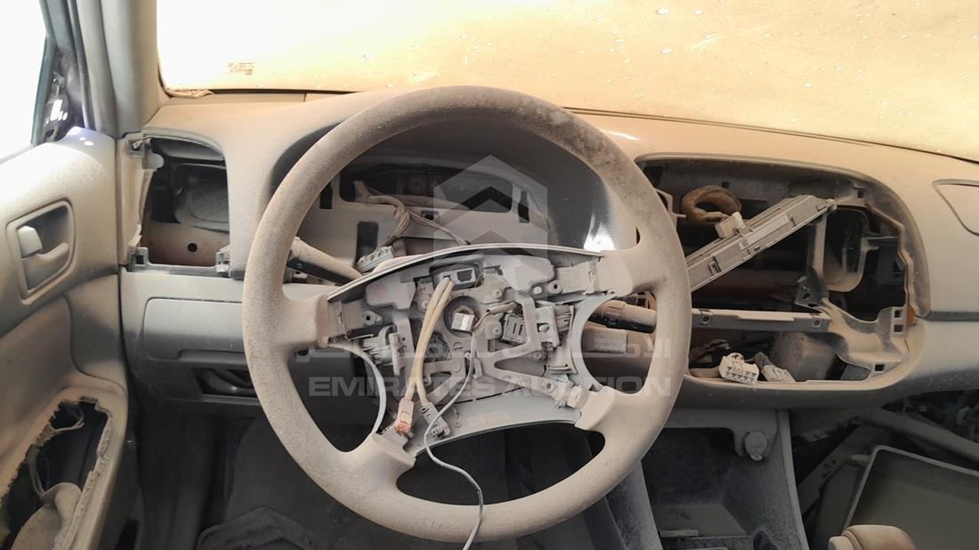 2004 Toyota Camry — Steering & Mounted Controls — Photo 13