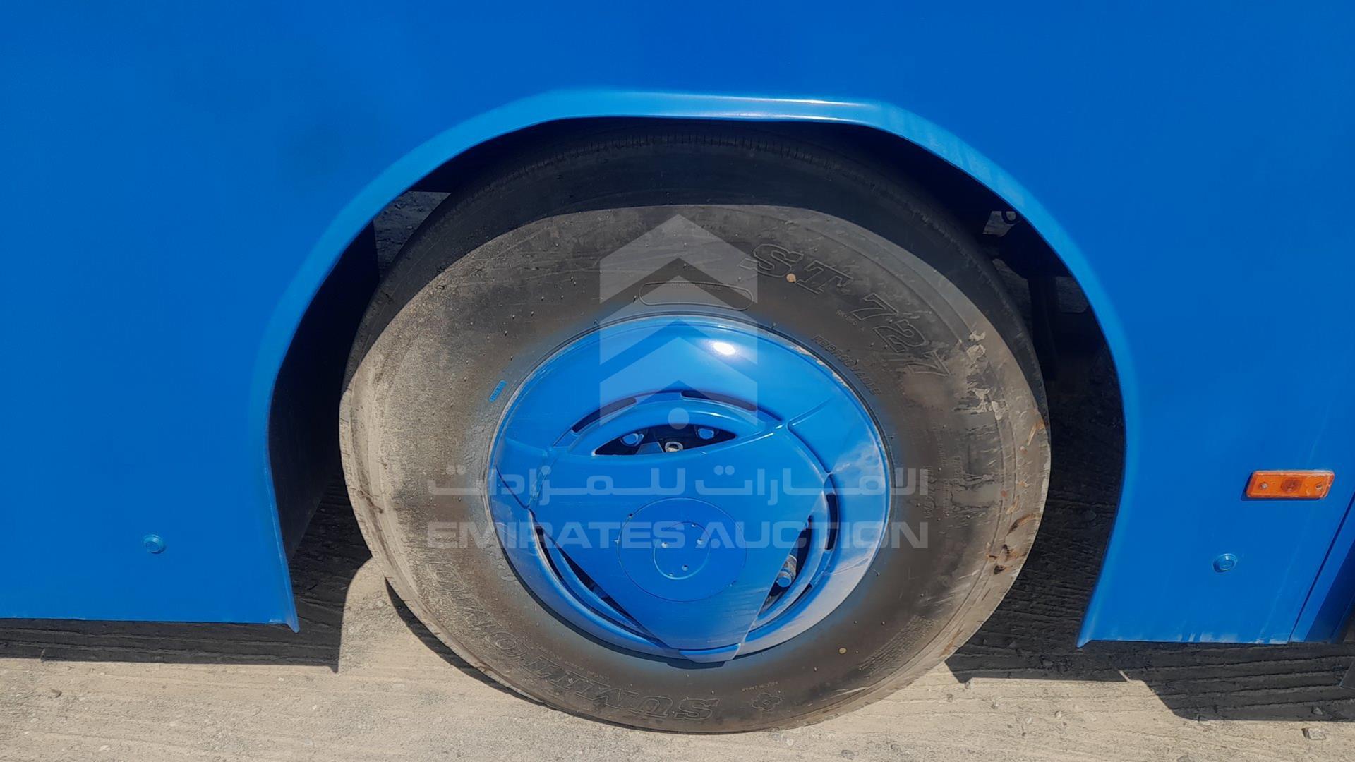 2010 BUS --- VIN: LGF6JR9W7AF123500