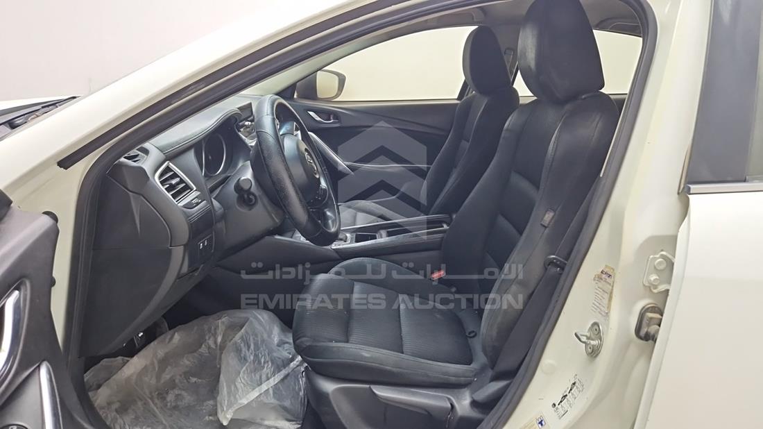 مازدا 6 2016 — زاوية السائق الأمامية اليسرى — صورة 15