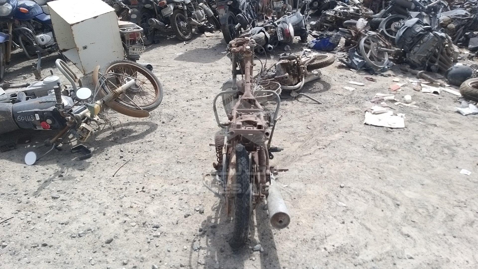 0 BAJAJ 100CT VIN: MD2DDDUZZTWA04515
