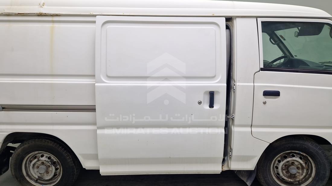 ميتسوبيشي ال 300 2007 — الباب الخلفي الأيمن — صورة 22