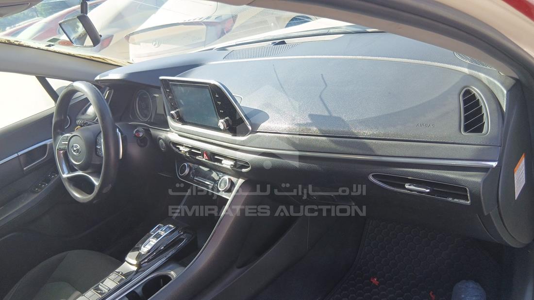 هيونداي سوناتا هجينة 2021 — زاوية واجهة الراكب الأمامي الأيمن — صورة 24