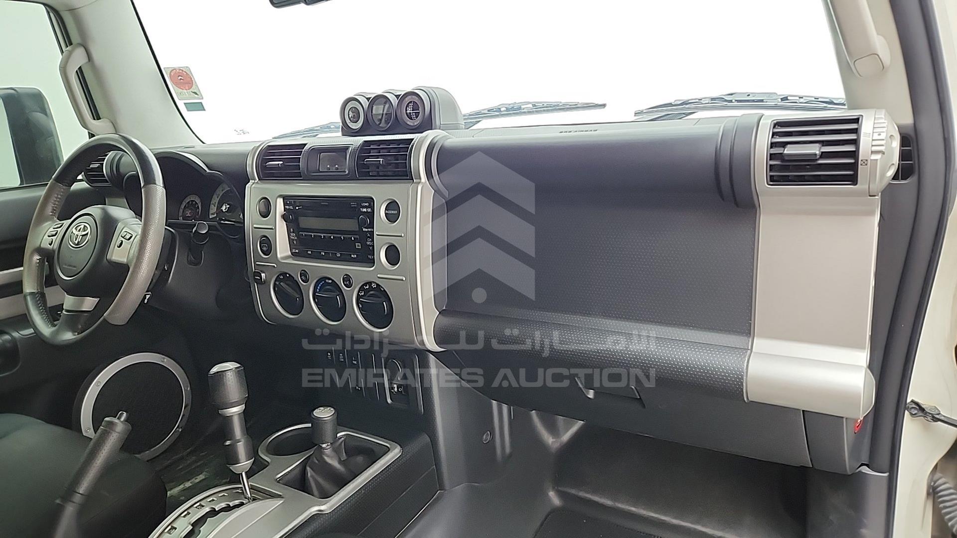 2014 TOYOTA FJ CRUISER VIN: JTEBU11F6EK199441
