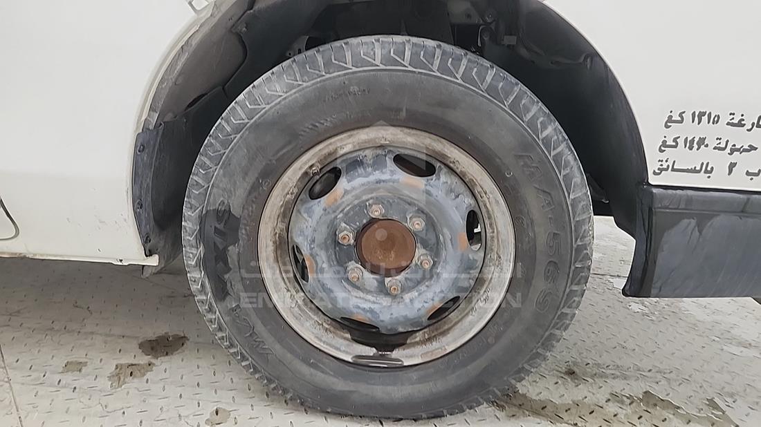 2020 Nissan Urvan — Front Right Tyre — Photo 22