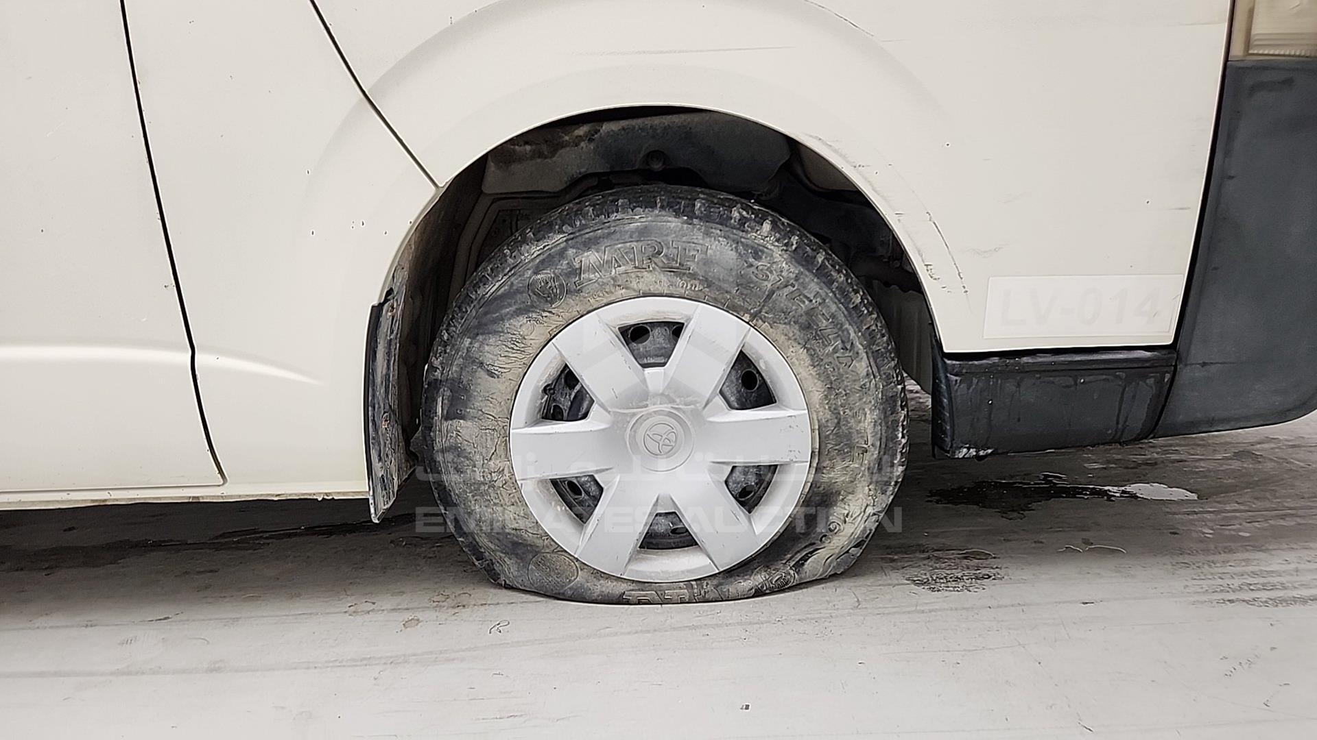 2015 TOYOTA HIACE VIN: JTGRX12P1F8045304