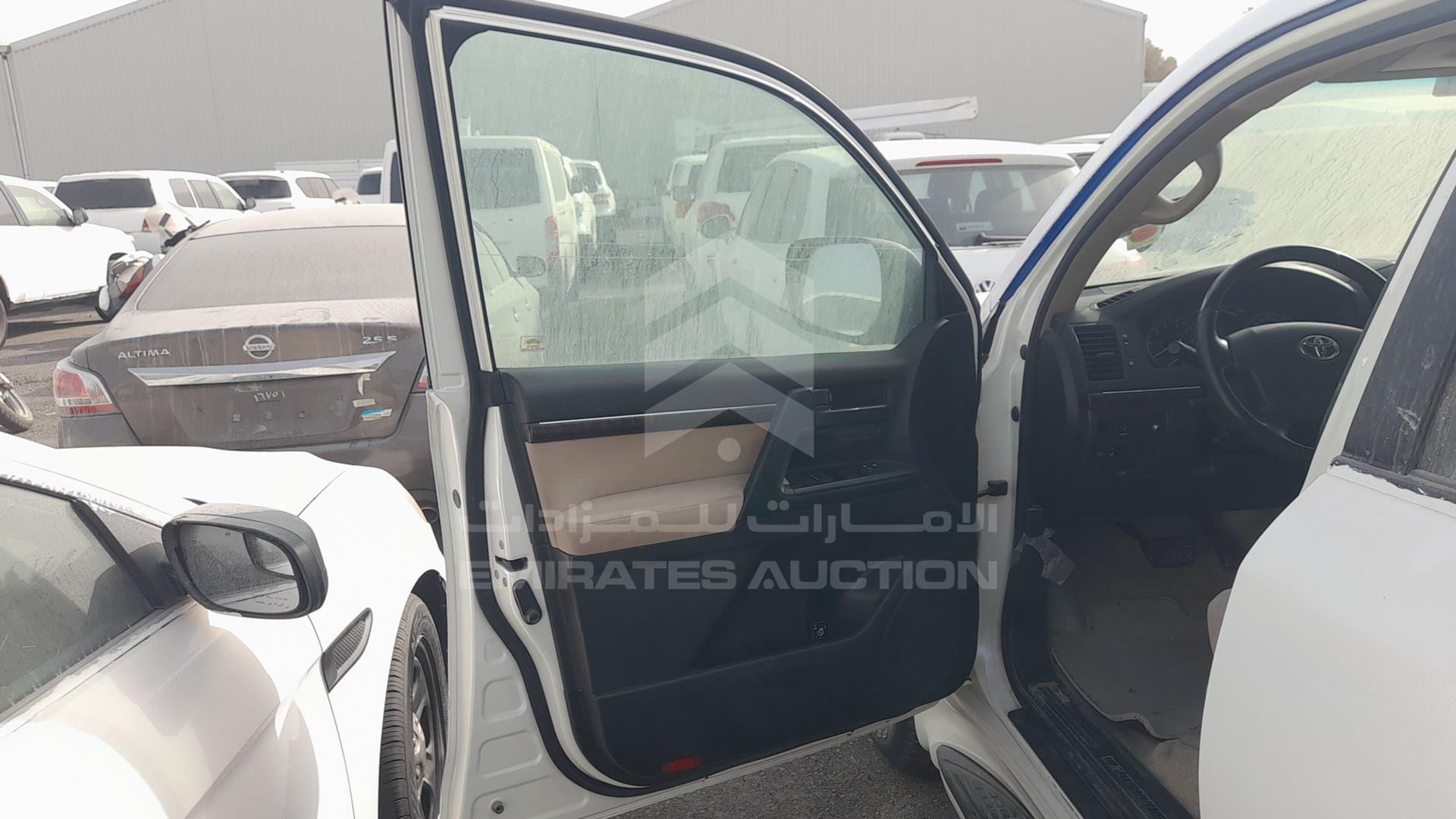 2011 TOYOTA LAND CRUISER VIN: JTMHU09J3B4042340