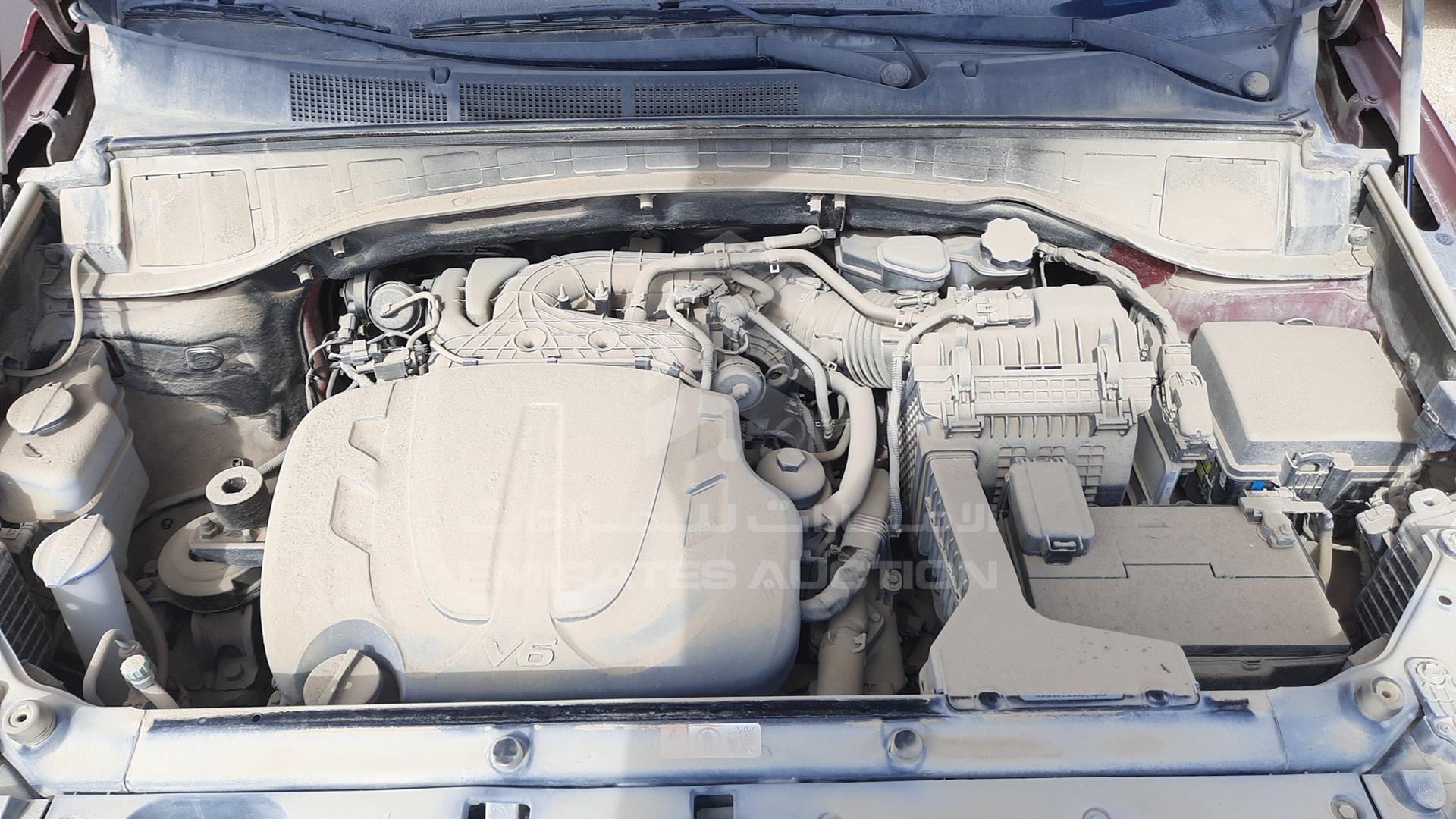 2015 HYUNDAI SANTA FE VIN: KMHSM81EXFU079194