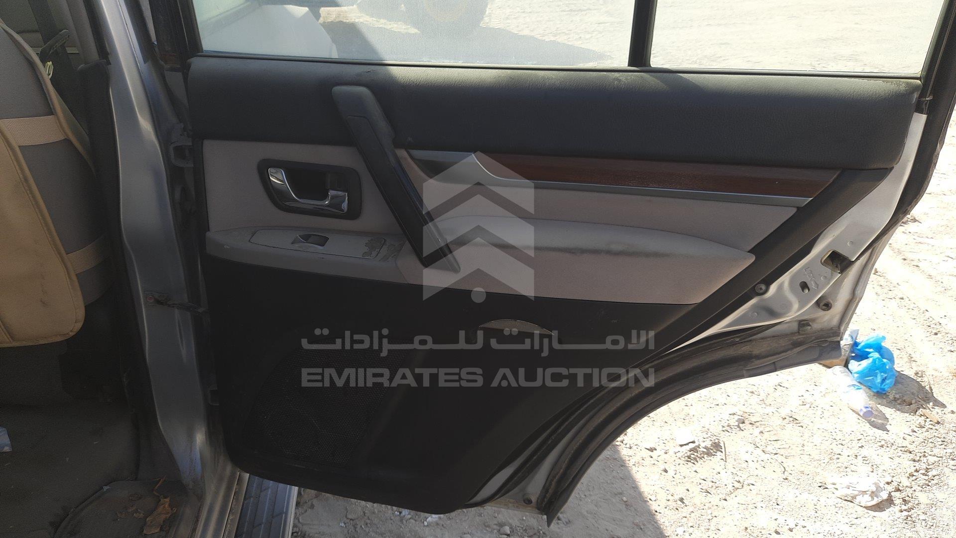 JMYLRV93W9J704746 - 2009 Mitsubishi Pajero - #459697
