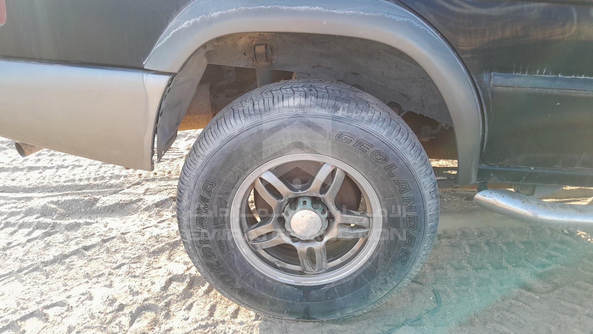 2000 NISSAN PATHFINDER VIN: JN8AR07Y3YW436067