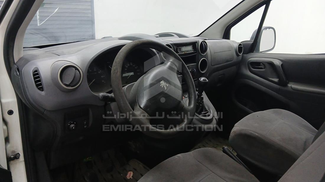 2015 Peugeot Partner — Front Left Driver Dashboard View — Photo 13