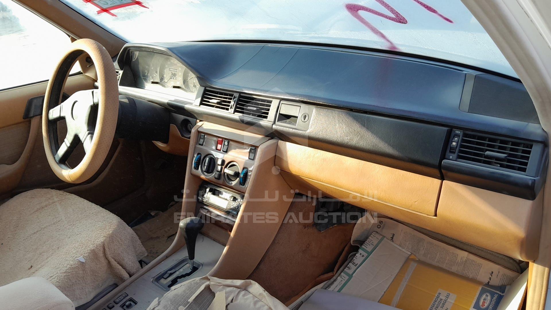 0 MERCEDES E 300 VIN: WDB1240301A473378