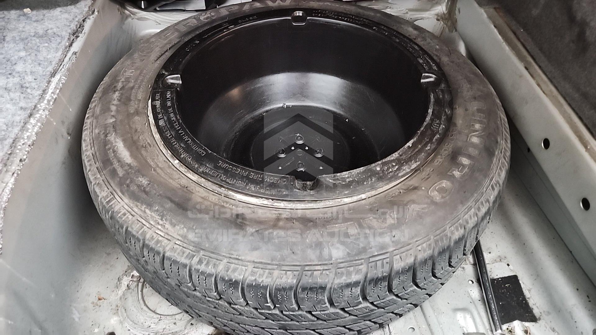 1995 MERCEDES E 320 VIN: WDBEA66E6SC280029