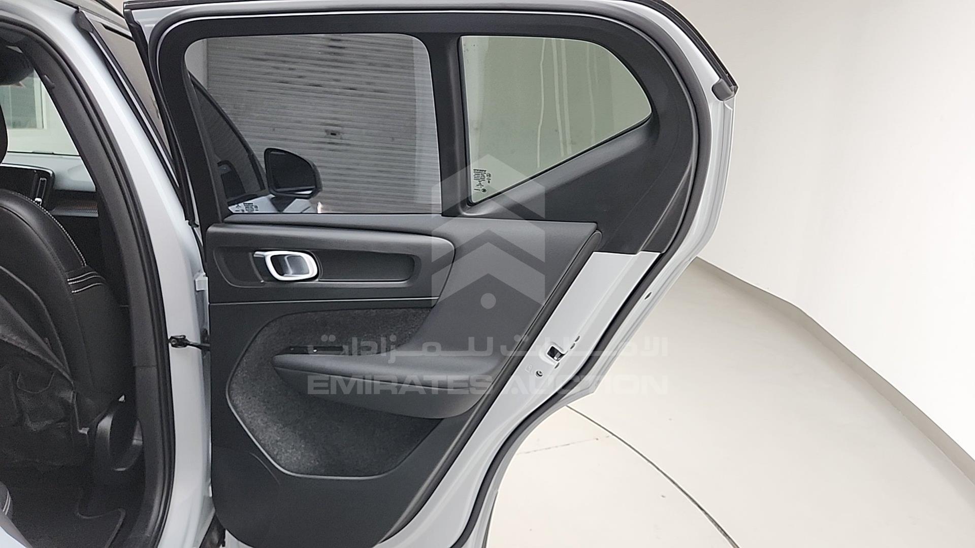 2022 VOLVO XC 40 VIN: YV1AKAXZ7N2696824