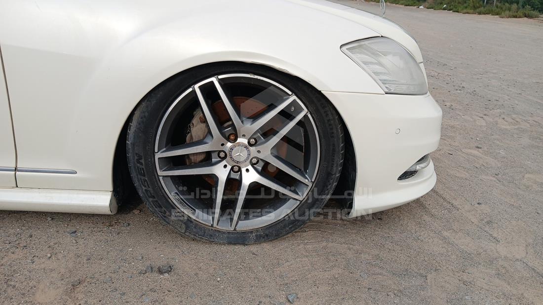 مرسيدس اس 550 2011 — الإطار الأمامي الأيمن — صورة 31