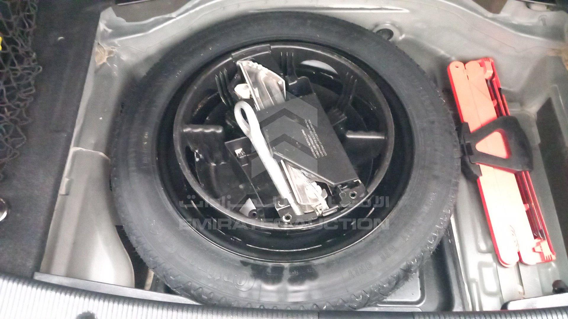 2011 MERCEDES E 500 VIN: WDDKJ7CB3BF076992