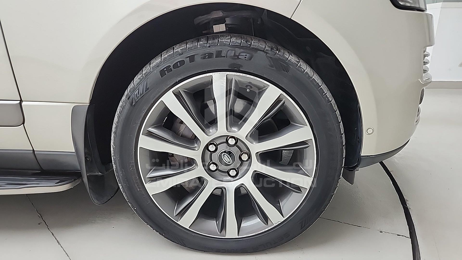 2014 RANGE ROVER VOGUE VIN: SALGA2EF3EA131728