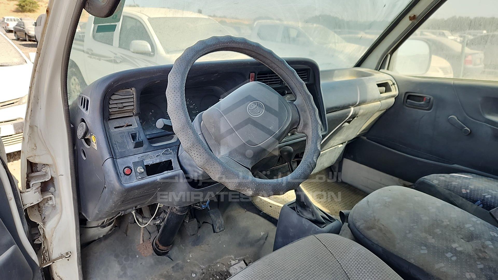 2000 TOYOTA HIACE VIN: JT4ZA1191Y0035729