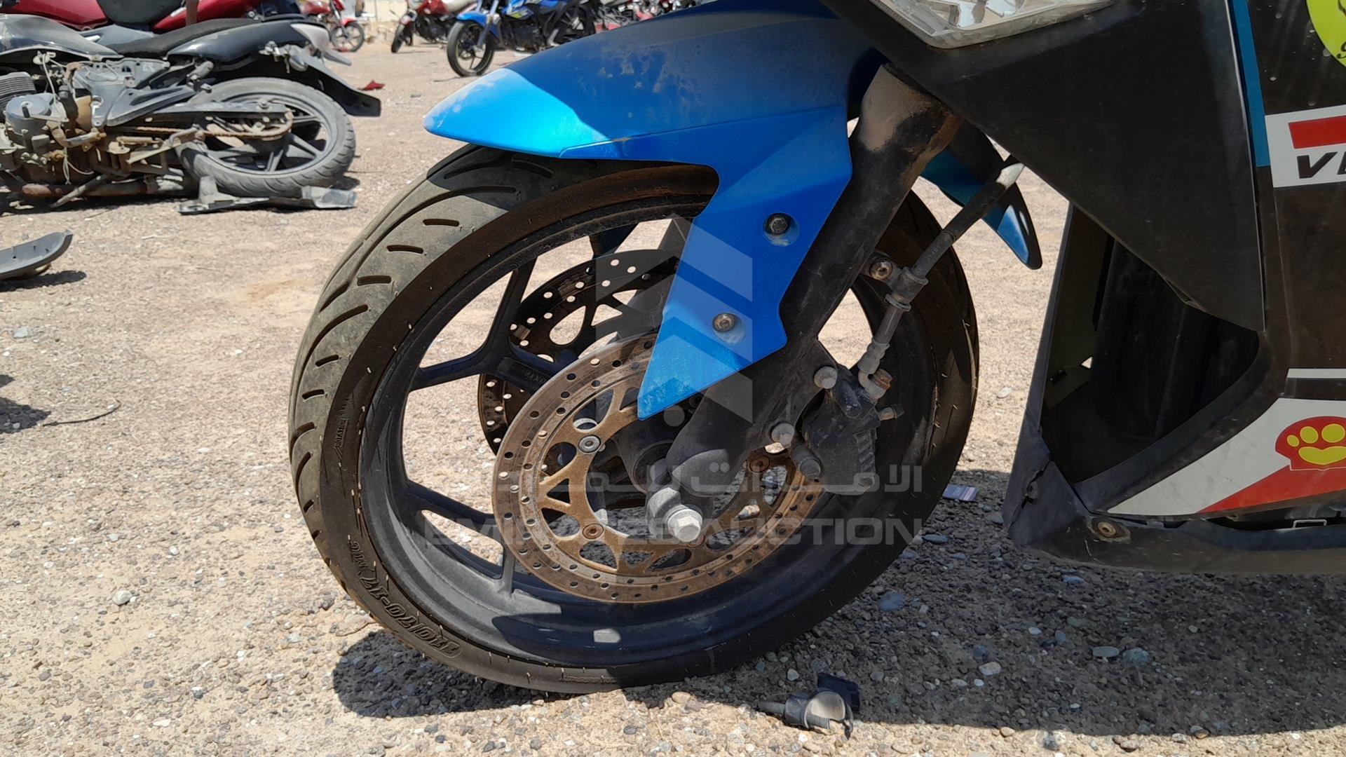 2006 HONDA CBR1100 VIN: L2B066208LM427982