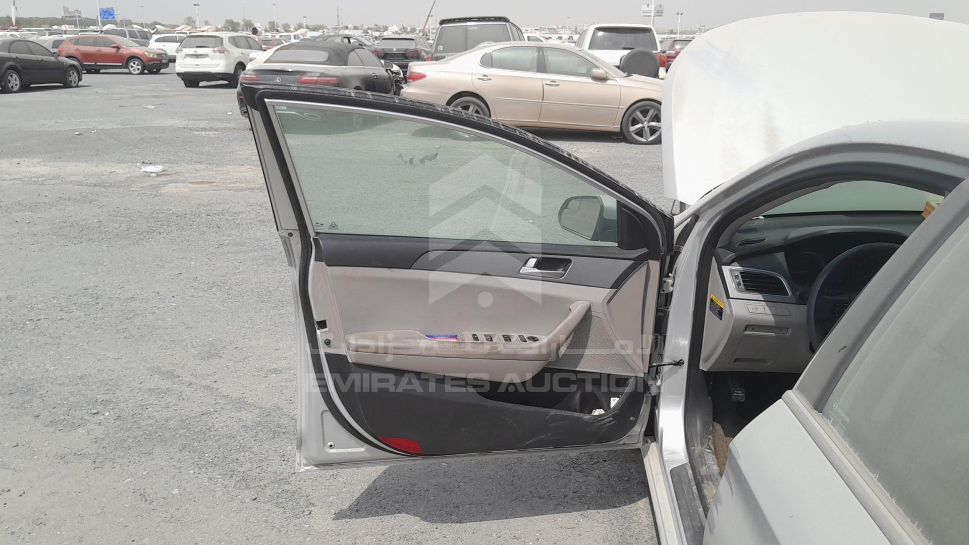 2015 HYUNDAI SONATA VIN: 5NPE24AF0FH154715
