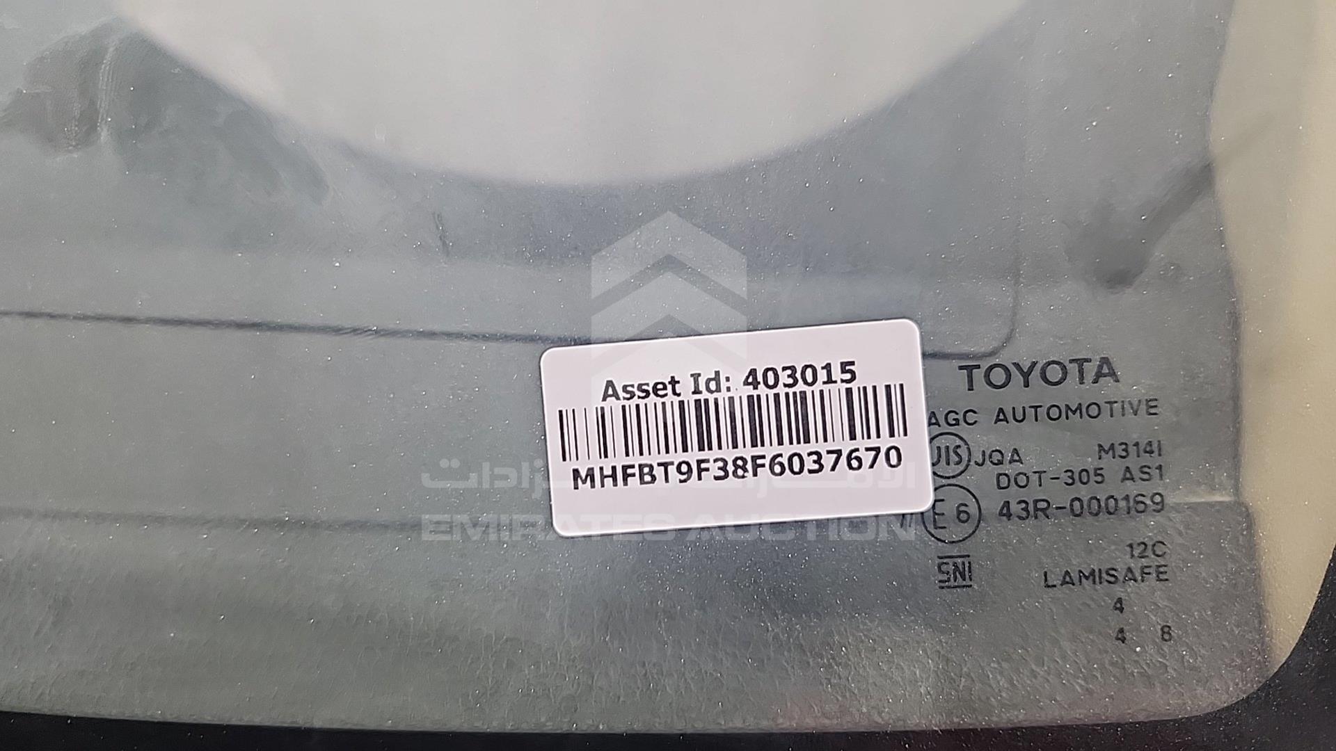 2015 TOYOTA YARIS VIN: MHFBT9F38F6037670