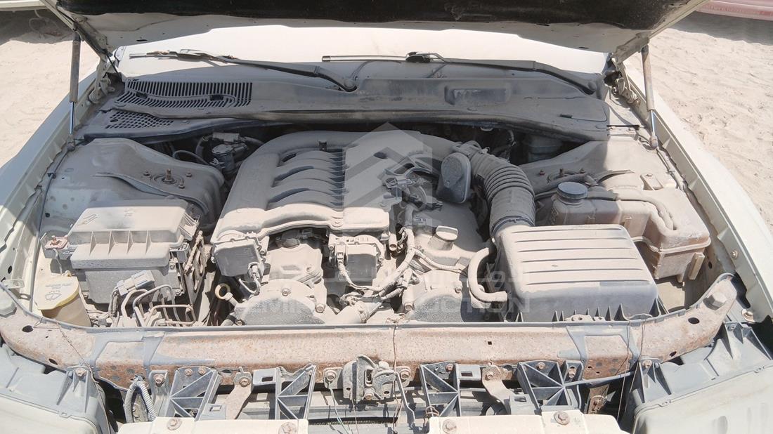 كرايزلر 300 2006 — خليج المحرك — صورة 27
