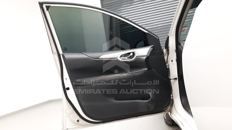 MNTBC2C93F6005567 Auction: EmiratesAuction Lot: 412005 MNTBC2C93F6005567 Nissan Tiida 2015 WHITE Photo 13