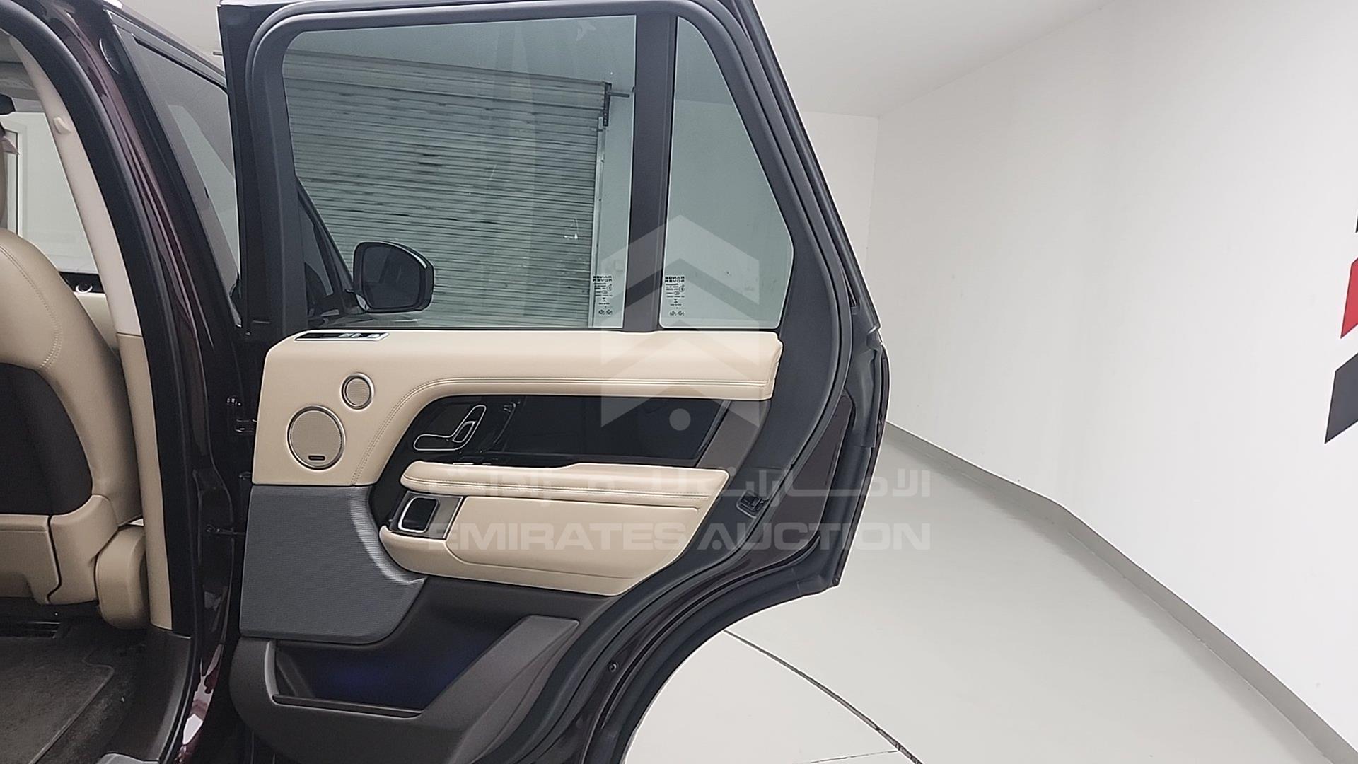 2018 RANGE ROVER VOGUE VIN: SALGA2BV3JA503204