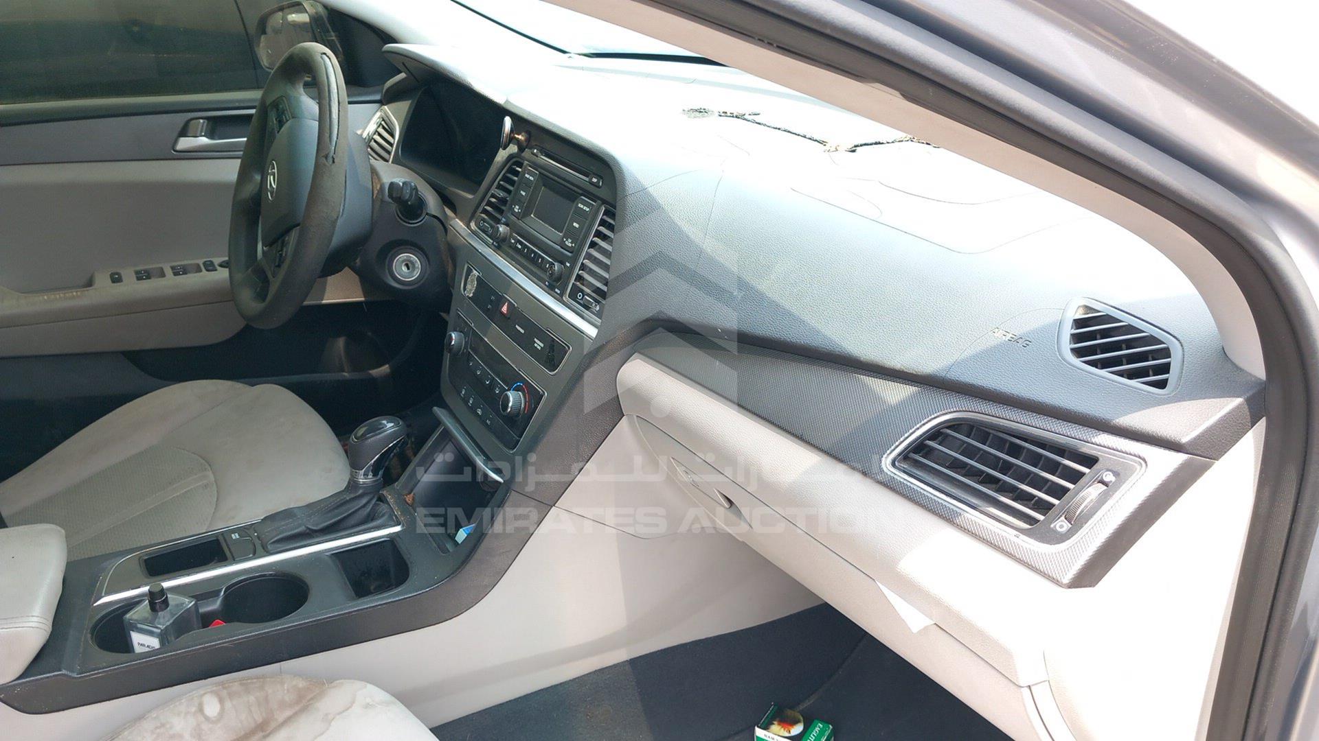 2015 HYUNDAI SONATA VIN: 5NPE24AF8FH039795
