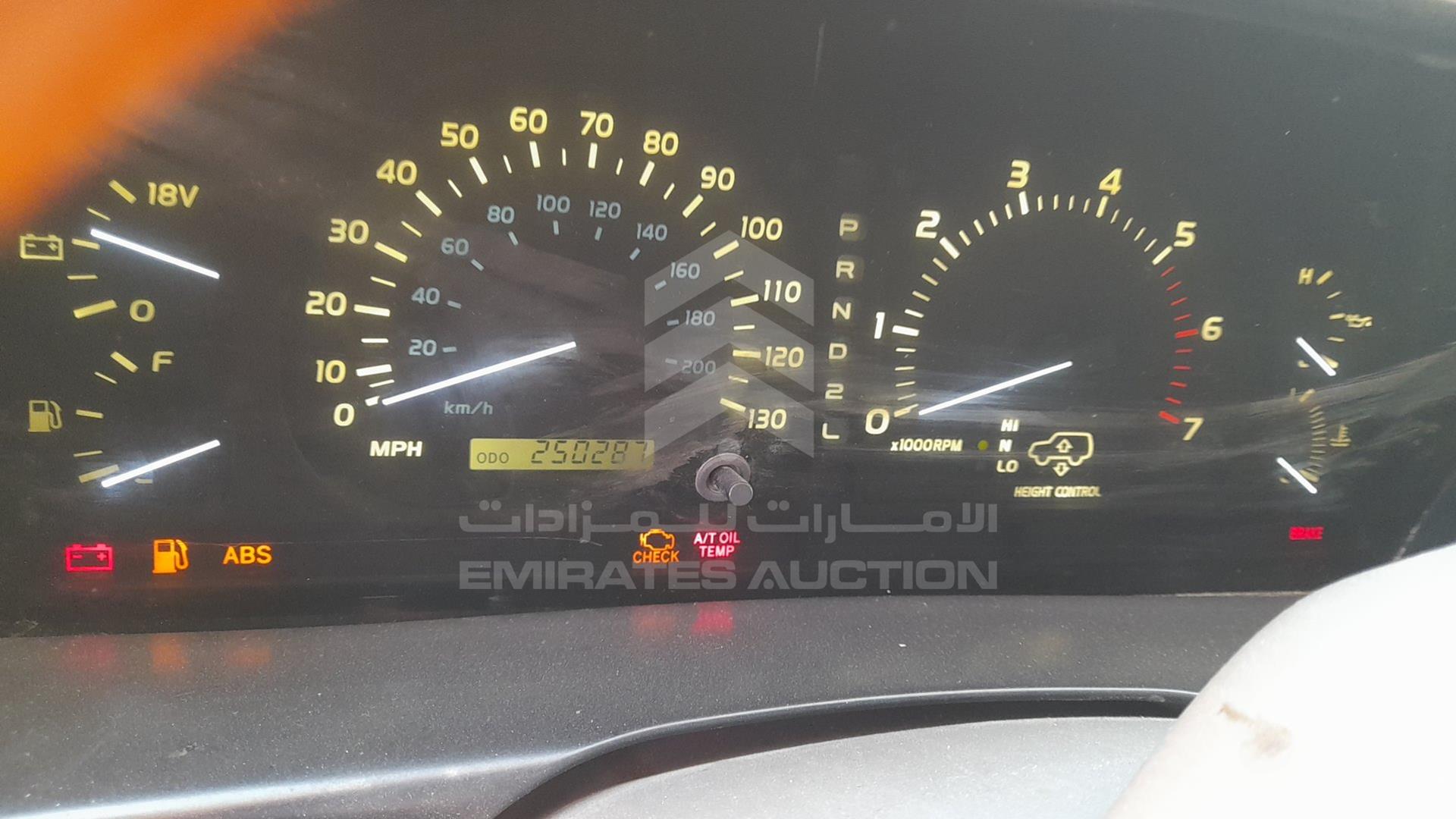 1999 LEXUS LX 470 VIN: JT6HT00W2X0071734