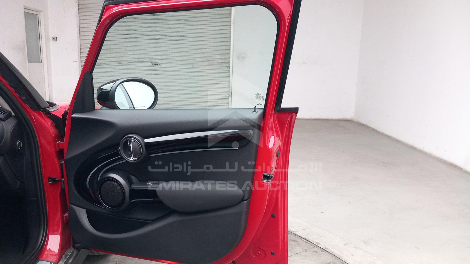 2024 MINI COOPER VIN: WMW31DK06R2V86104