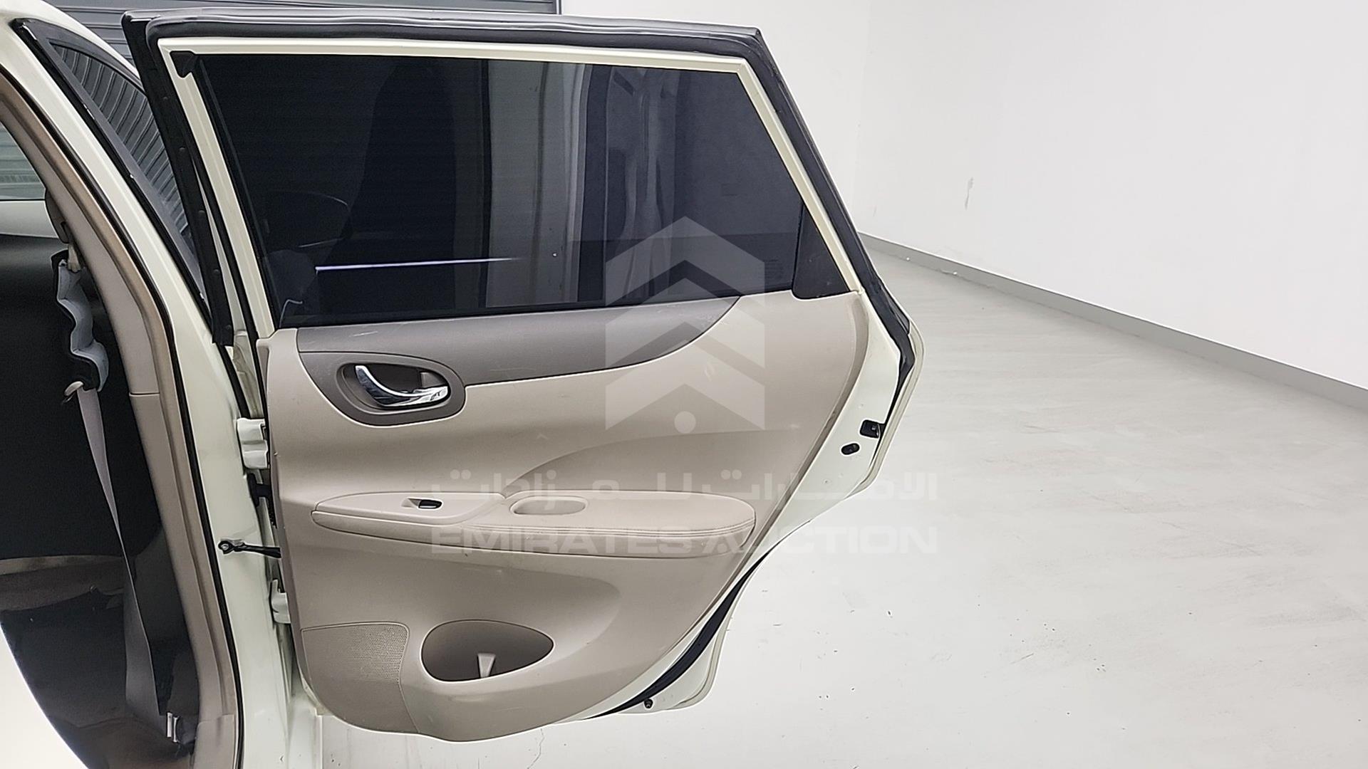 2015 NISSAN TIIDA VIN: MNTBC2C93F6008355