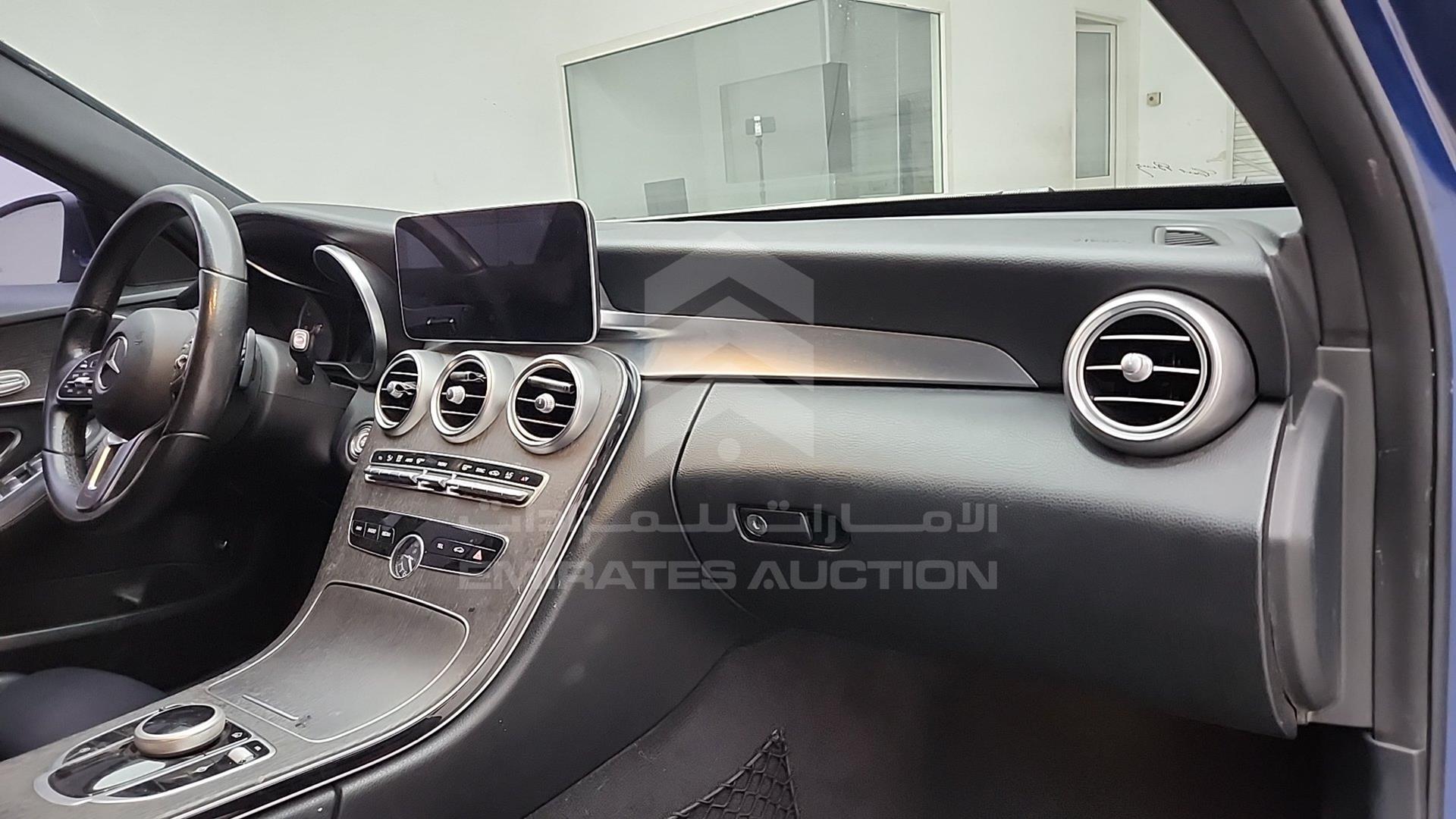 2020 MERCEDES C 300 VIN: WDDWF8DB9LR558180