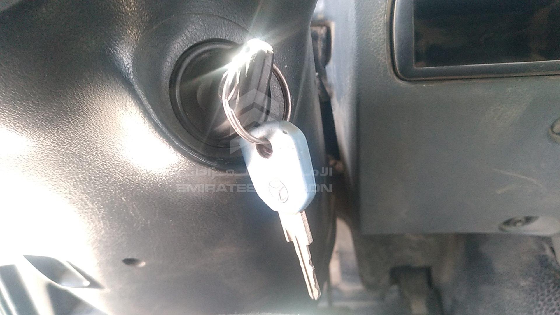 2012 MERCEDES --- VIN: WDB9333051L676473