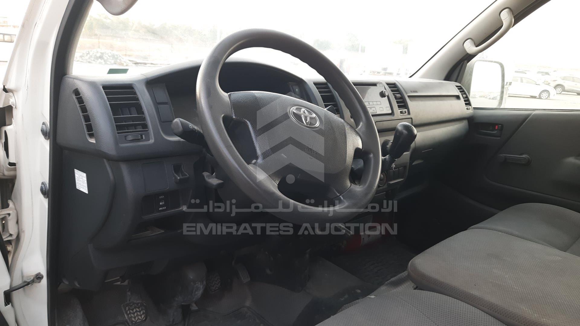 2017 TOYOTA HIACE VIN: JTFHX02P1H0111359