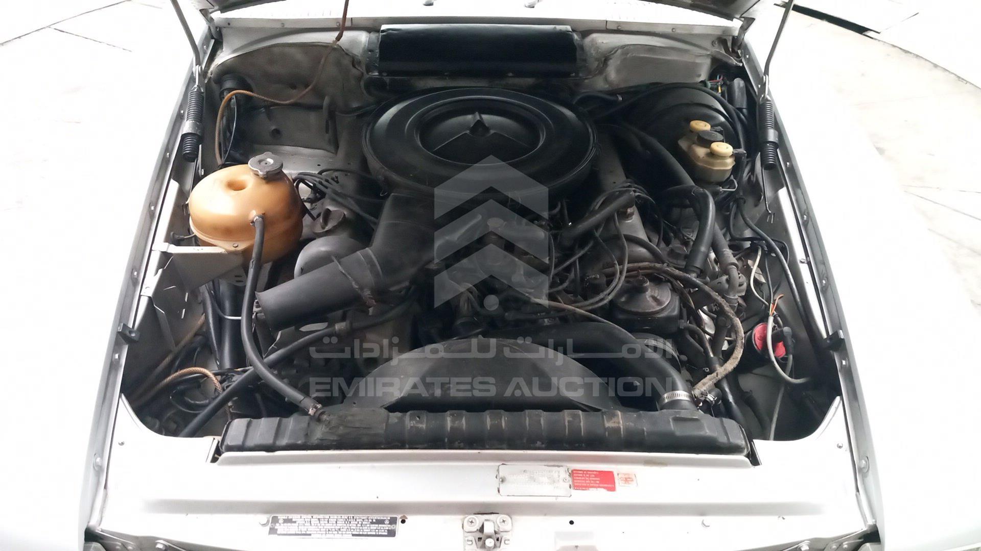 1975 MERCEDES SLC 450 VIN: 10702412011063
