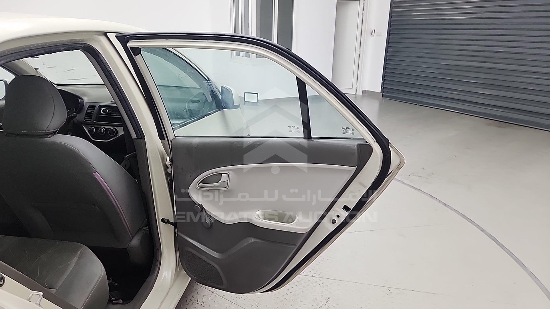 2015 KIA PICANTO VIN: KNABX512XFT761883